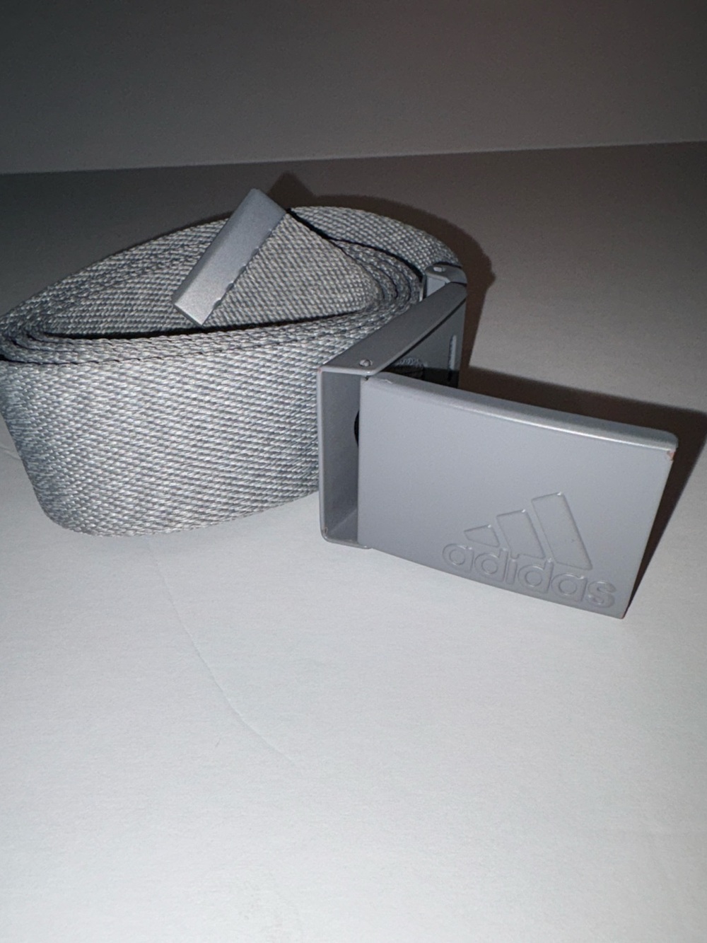 ADIDAS Men’s Light Gray Webbing Belt with Branded Buckle